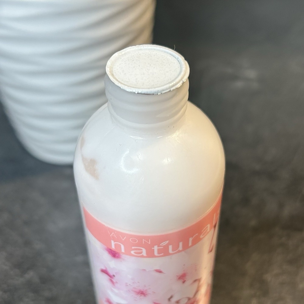 Avon Naturals Cherry Blossom Body Lotion Full Size 8.4 oz Discontinued SEALED - Picture 6 of 7